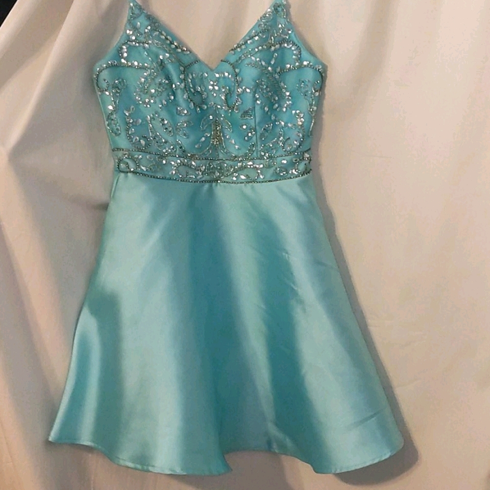 Knee length blue dress with pockets